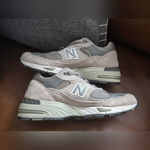 New Balance 991v1 Core Grey Sneakers 7.5 England